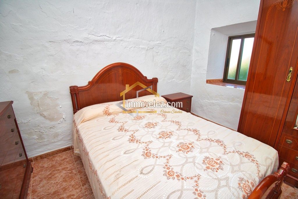 Casa en Vélez de Benaudalla (Ref.:0495)