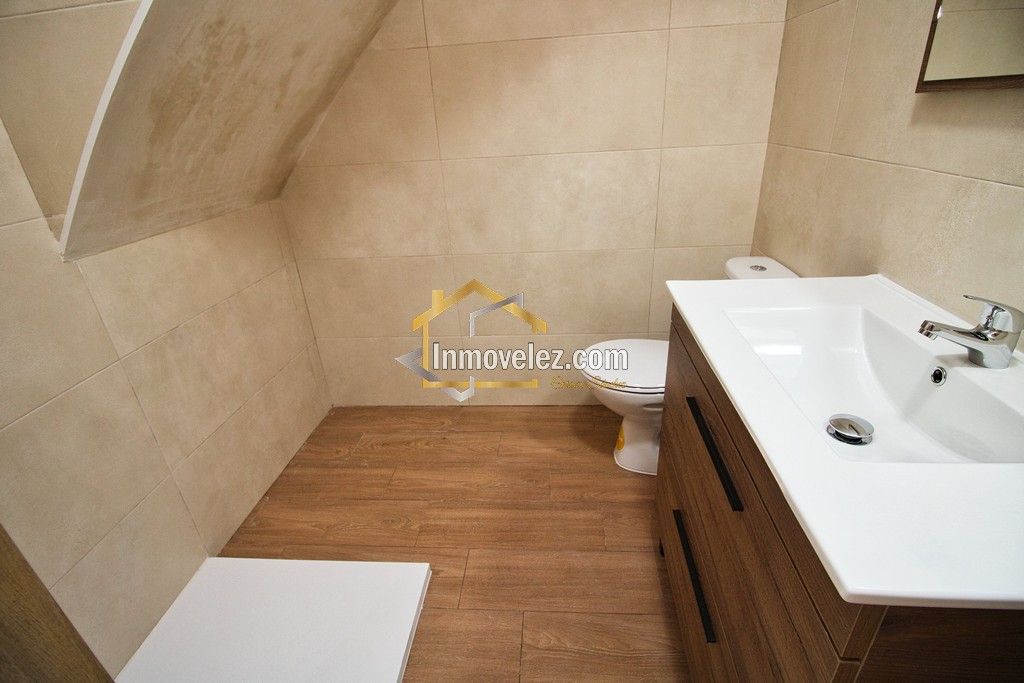 Casa en Vélez de Benaudalla (Ref.:0495)