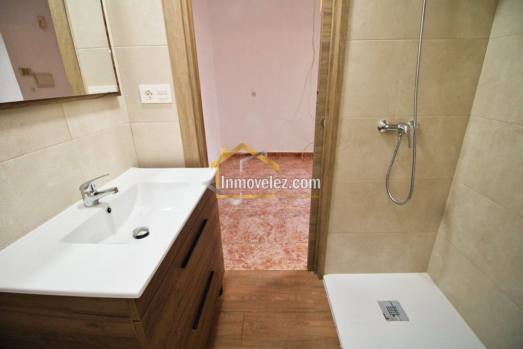 Casa en Vélez de Benaudalla (Ref.:0495)