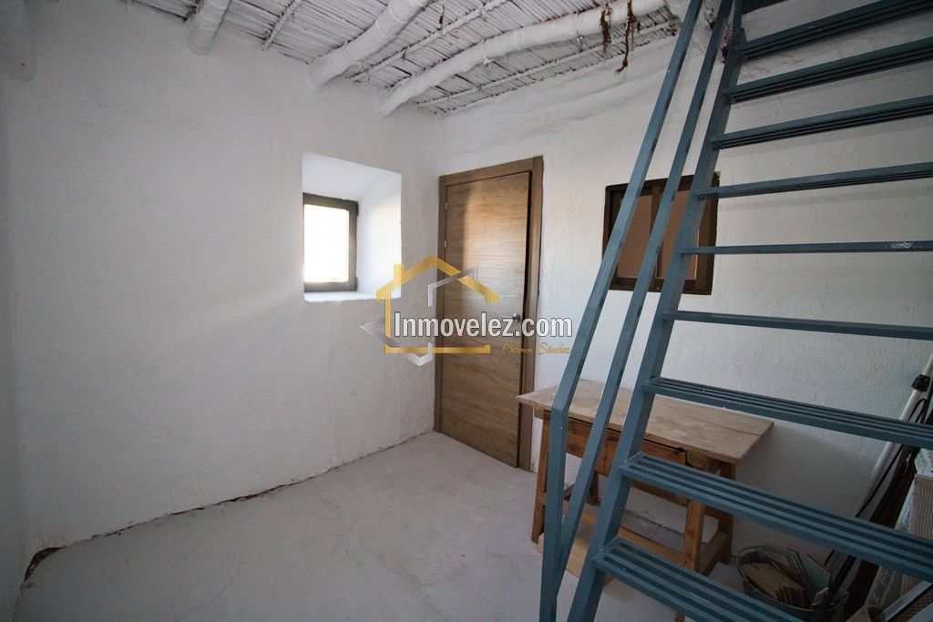 Casa en Vélez de Benaudalla (Ref.:0495)