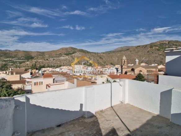 Casa en Vélez de Benaudalla (Ref.:0495)