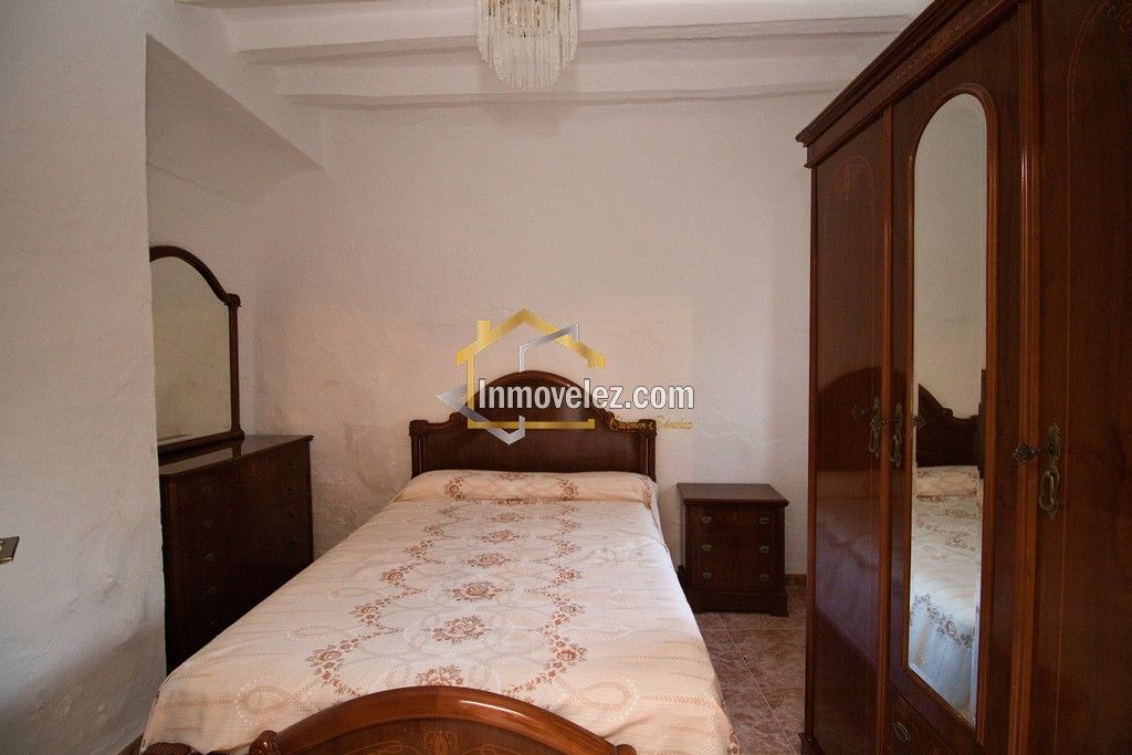 Casa en Vélez de Benaudalla (Ref.:0495)