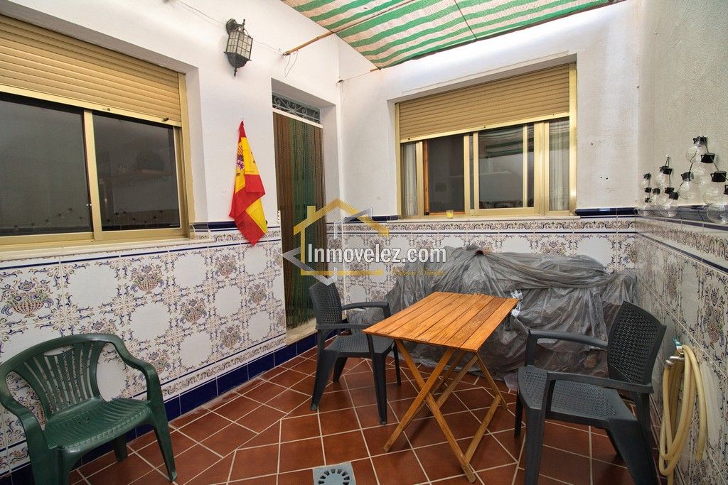 Piso en Vélez de Benaudalla (Ref.:0496)