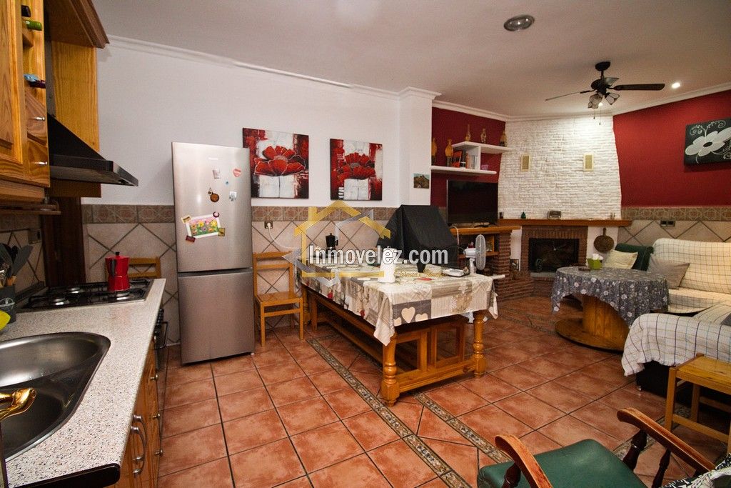 Piso en Vélez de Benaudalla (Ref.:0496)
