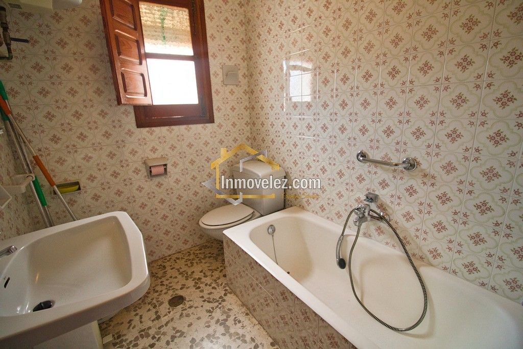 Casa en Vélez de Benaudalla (Ref.:0498)