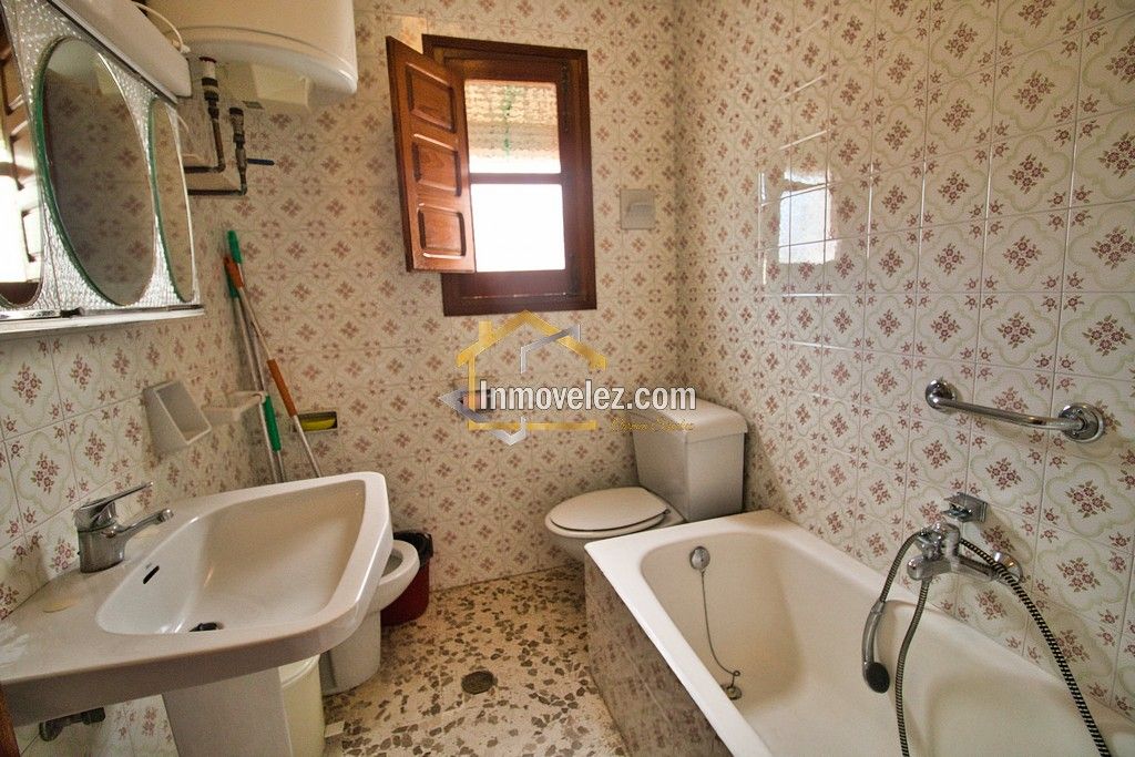 Casa en Vélez de Benaudalla (Ref.:0498)