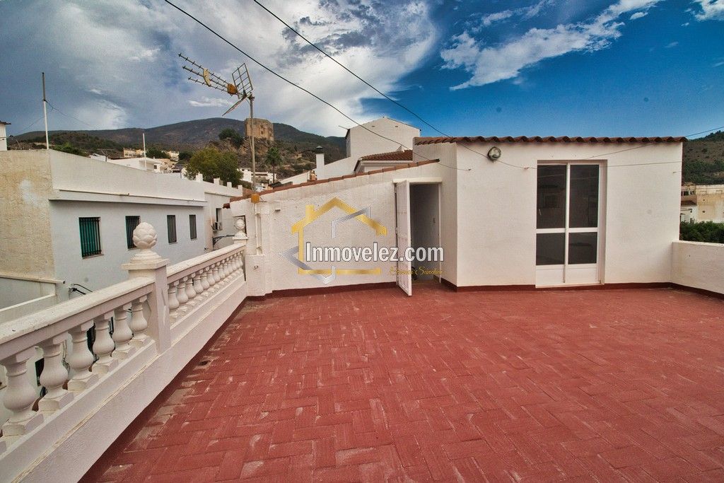 Casa en Vélez de Benaudalla (Ref.:0498)