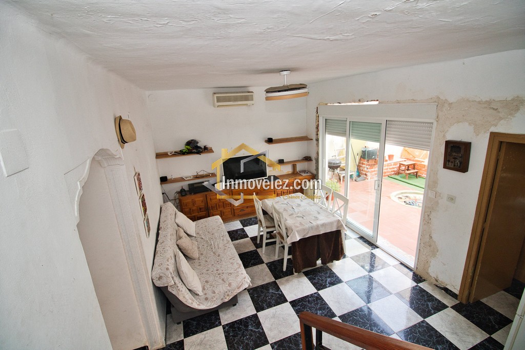 Casa en Vélez de Benaudalla (Ref.:0500)