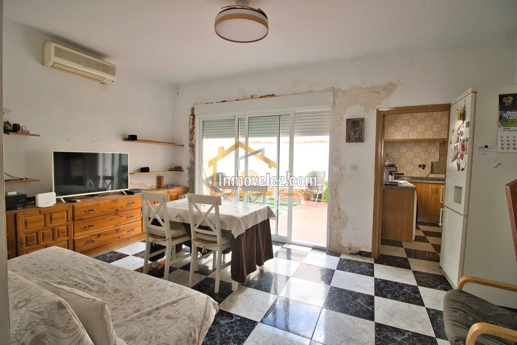 Casa en Vélez de Benaudalla (Ref.:0500)