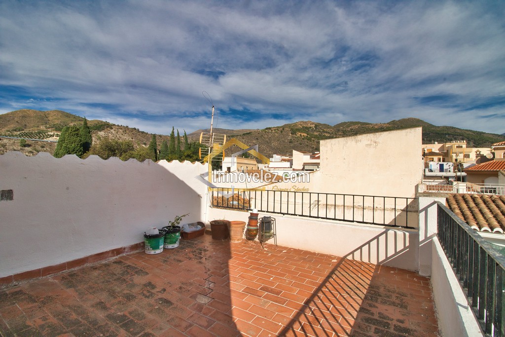 Casa en Vélez de Benaudalla (Ref.:0500)
