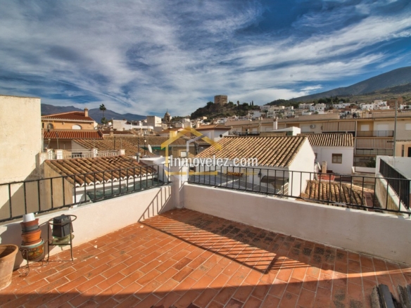 Casa en Vélez de Benaudalla (Ref.:0500)