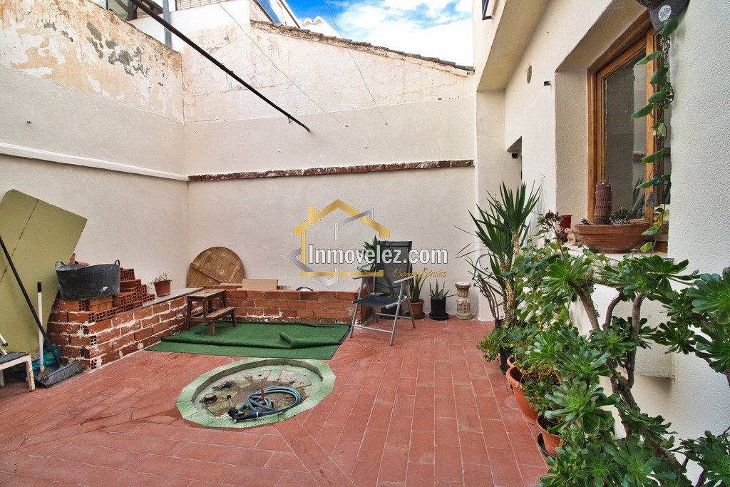 Casa en Vélez de Benaudalla (Ref.:0500)